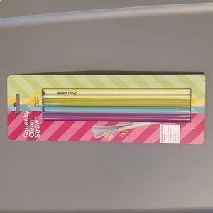 Hip Squeaky Clean Reusable Straws 4 Pack Opens and Closes